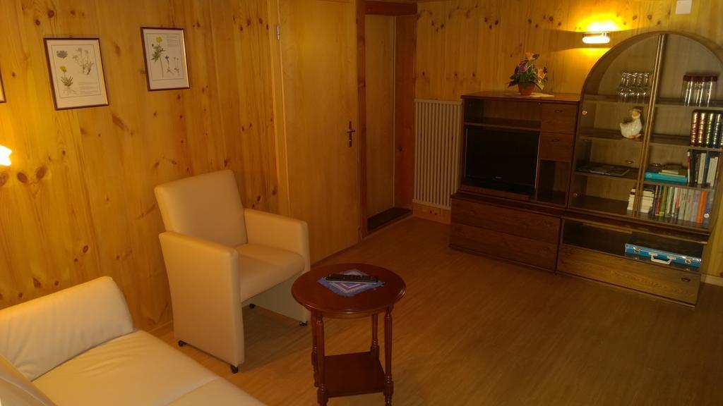 Hotel-Restaurant Drei Tannen Bellwald Δωμάτιο φωτογραφία